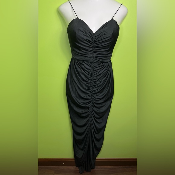 Miss Elliette Dresses & Skirts - Miss Elliette California black ruched vintage dress size 6